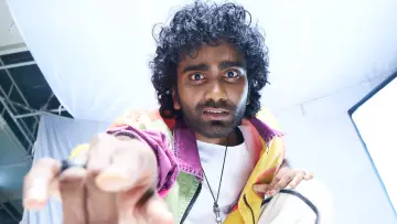 Zasłona do filmu "லவ் இன்சூரன்ஸ் கம்பெனி" #829252