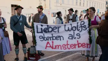 Zasłona do filmu "Im Land der Wölfe" #449063
