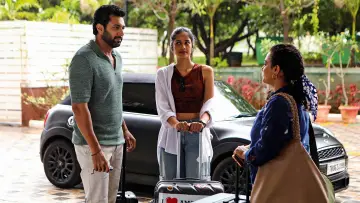 Zasłona do filmu "காதலிக்க நேரமில்லை" #1528176