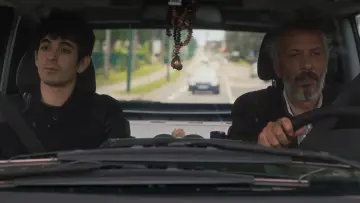 Zasłona do filmu "Sześć stóp nad ziemią" #479980