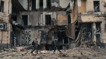 Zasłona do filmu "Porcelanowa wojna" #791824
