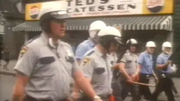 Zasłona do filmu "Chronić i służyć: Ile władzy ma policja w USA" #198130