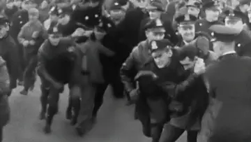 Zasłona do filmu "Chronić i służyć: Ile władzy ma policja w USA" #479138