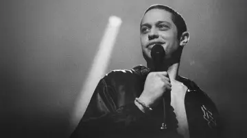 Zasłona do filmu "Pete Davidson: Turbo Fonzarelli" #195861