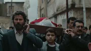 Zasłona do filmu "اللي باقي منك" #763070