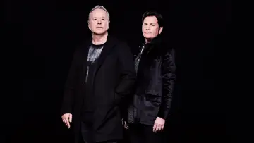 Zasłona do filmu "Simple Minds: Everything Is Possible" #807707
