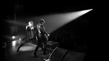 Zasłona do filmu "Simple Minds: Everything Is Possible" #807713
