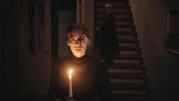 Zasłona do filmu "Wpatrując się w słońce" #523998