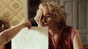 Zasłona do filmu "Wpatrując się w słońce" #524000