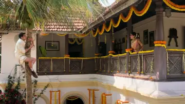 Zasłona do filmu "परम सुंदरी" #648858