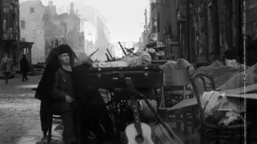 Zasłona do filmu "Leningrad. Stimmen einer belagerten Stadt" #984501