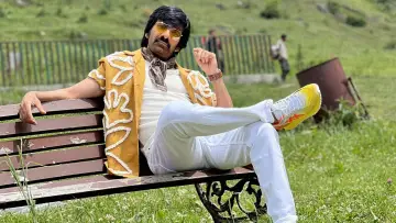 Zasłona do filmu "మిస్టర్‌ బచ్చన్" #982635