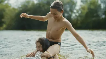 Zasłona do filmu "Młode serca" #311883