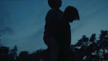 Zasłona do filmu "Młode serca" #573825