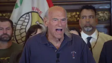 Zasłona do filmu "Jesse Ventura Shocks the World" #198968
