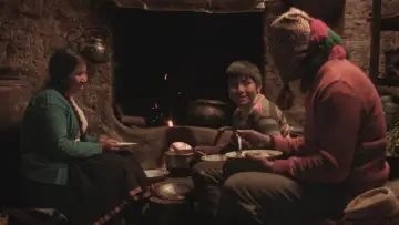 Zasłona do filmu "Poprzez skały i chmury" #191779