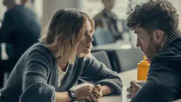 Zasłona do filmu "Poza jurysdykcją" #597707