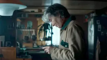 Zasłona do filmu "Śmierć w środku zimy" #796024