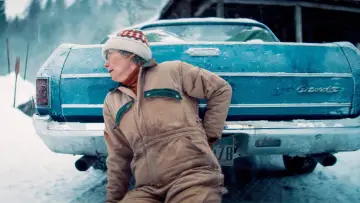 Zasłona do filmu "Śmierć w środku zimy" #796041