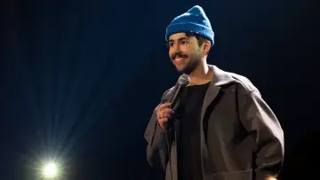 Zasłona do filmu "Ramy Youssef: Więcej uczuć" #1877646