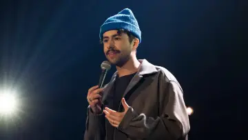 Zasłona do filmu "Ramy Youssef: Więcej uczuć" #430048