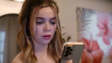 Zasłona do filmu "Confessions of a Cam Girl" #198423