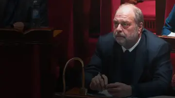 Zasłona do filmu "Le Ministre qui ne devait pas l