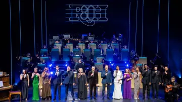 Zasłona do filmu "My Favorite Things: The Rodgers & Hammerstein 80th Anniversary Concert" #1003291