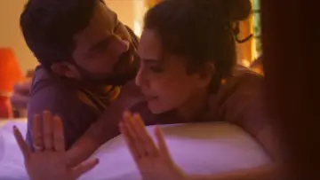 Zasłona do filmu "ഹലോ മമ്മി" #787094