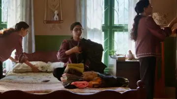 Zasłona do filmu "ഹലോ മമ്മി" #787096
