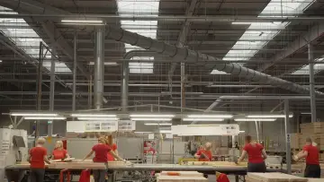Zasłona do filmu "Ikea, le seigneur des forêts" #1011314