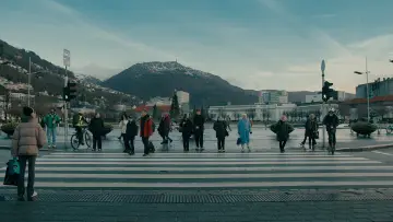 Zasłona do filmu "Vennligst vent" #357584