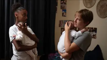 Zasłona do filmu "Młode matki" #532244