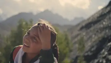 Zasłona do filmu "Yasmeen
