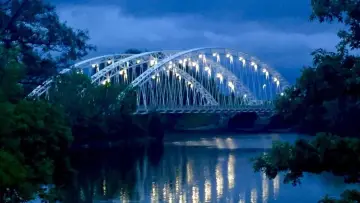 Zasłona do filmu "Vimy Bridge" #366901