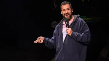 Zasłona do filmu "Adam Sandler: Love You" #883445