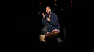 Zasłona do filmu "Adam Sandler: Love You" #883448