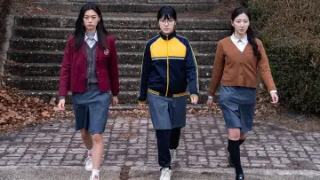 Zasłona do filmu "아메바 소녀들과 학교괴담: 개교기념일" #811627