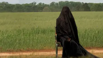 Zasłona do filmu "Kobieta w ogrodzie" #1646720