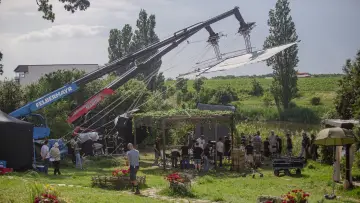 Zasłona do filmu "Cravata galbenă" #853855