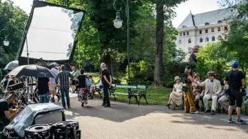 Zasłona do filmu "Cravata galbenă" #853892