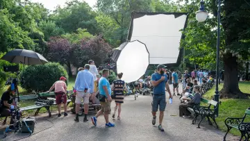 Zasłona do filmu "Cravata galbenă" #853894