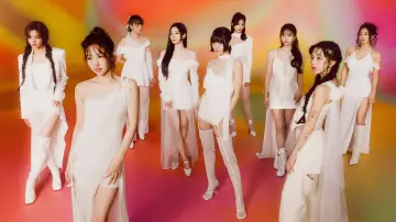 Zasłona do filmu "TWICE 13TH MINI ALBUM [With YOU-th] COMEBACK LIVE: Our Golden Day" #368823
