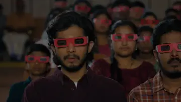 Zasłona do filmu "മോളിവുഡ് ടൈംസ്" #828688