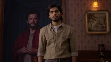 Zasłona do filmu "മോളിവുഡ് ടൈംസ്" #954302