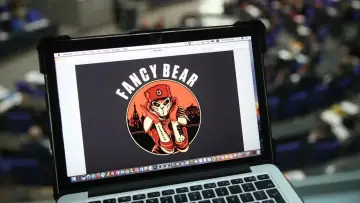 Zasłona do filmu "Putins Bären - Die gefährlichsten Hacker der Welt" #409675