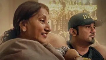 Zasłona do filmu "Yo Yo Honey Singh: Famous" #1832925