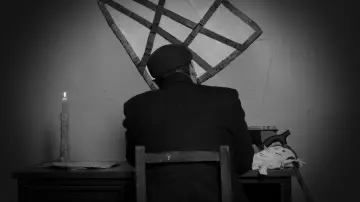 Zasłona do filmu "Kafka e a Boneca Viajante" #410052