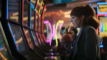 Zasłona do filmu "Życie oczami Cunk" #645682