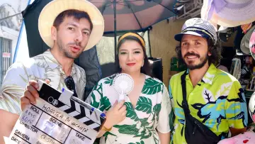 Zasłona do filmu "Moartea în vacanță" #976606